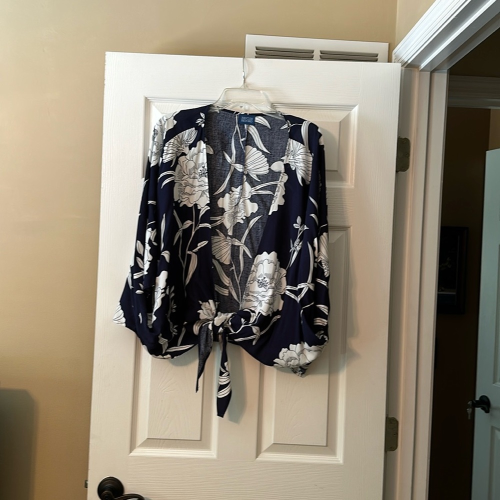 Women’s wrap blue/white blouse. Ravish beyond L